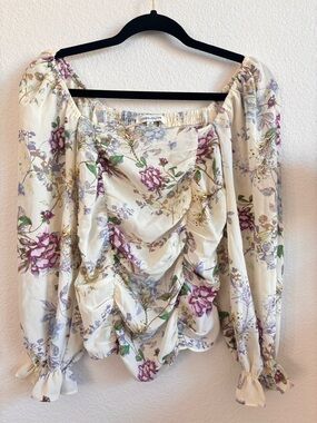 Rose & Olive Cream Floral Ruched Blouse